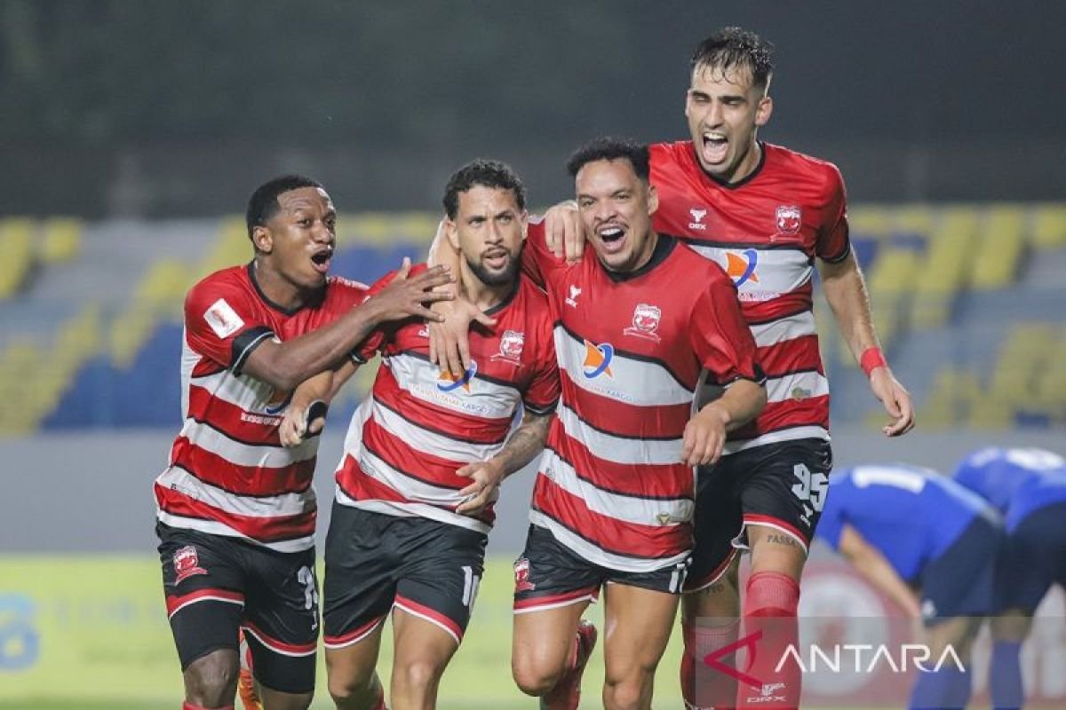 Semangat Membara: Madura United Siap Tempur Hadapi PSIS Semarang