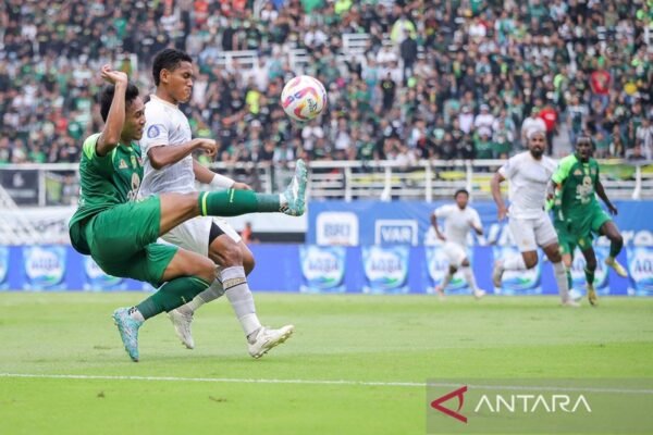 Jadwal Liga 1 Indonesia: Derbi Jatim Memanas, Persib Hadapi PSS di Rumah