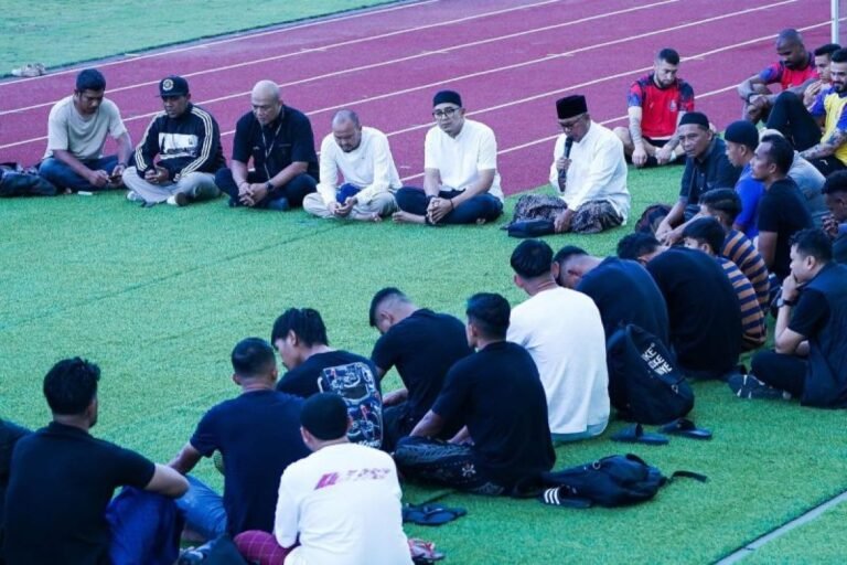Arema FC Adakan Doa Bersama untuk Memperingati “1.000 Hari” Tragedi Kanjuruhan