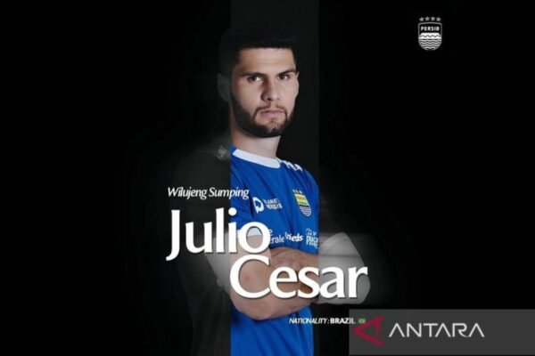 Julio Cesar Bergabung dengan Persib sebagai Bek Tengah Baru