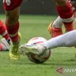 Berikut adalah beberapa alternatif judul untuk "Drama Delapan Gol Warnai Laga Myanmar dengan Timor Leste":

1. "Pertandingan Penuh Gol: Myanmar vs. Timor Leste"
2. "Kepanikan Delapan Gol: Myanmar dan Timor Leste Berbagi Poin"
3. "Drama Sepak Bola: Delapan Gol di Duel Myanmar dan Timor Leste"
4. "Laga Seru: Delapan Gol Menyemarakan Pertandingan Myanmar vs. Timor Leste"
5. "Gempita Delapan Gol: Myanmar dan Timor Leste Tanding Sengit"

Silakan pilih atau sesuaikan sesuai keinginan!
