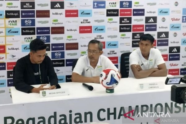 Pelatih Persela Evaluasi Lini Depan Setelah Kekalahan dari Deltras