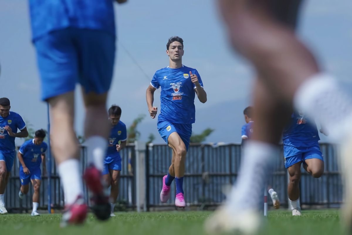 Barba Menyebut Pertandingan Persib Melawan Lion City Sailors Sebagai Tantangan Besar