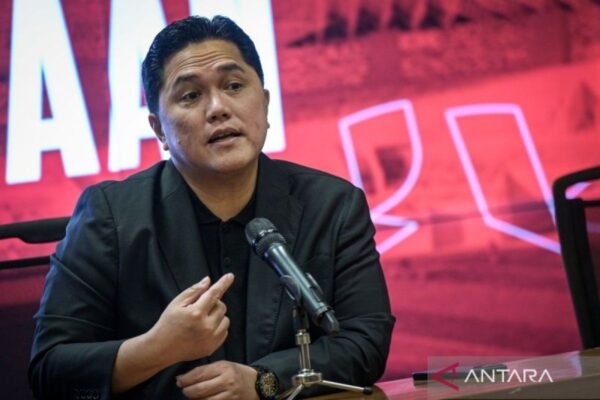 Berikut adalah beberapa alternatif judul untuk “Rapat Paripurna Setujui Naturalisasi Mauro dan Miliano Jonathans”:

1. "Rapat Paripurna Resmi Menyetujui Naturalisasi Mauro dan Miliano Jonathans"
2. "Keputusan Rapat Paripurna: Naturalisasi Mauro dan Miliano Jonathans Disetujui"
3. "Rapat Paripurna: Mauro dan Miliano Jonathans Mendapat Status Kewarganegaraan"
4. "Mauro dan Miliano Jonathans Diterima sebagai Warga Negara dalam Rapat Paripurna"
5. "Rapat Paripurna: Langkah Bersejarah untuk Naturalisasi Mauro dan Miliano Jonathans"
6. "Persetujuan Rapat Paripurna untuk Naturalisasi Mauro dan Miliano Jonathans"
7. "Rapat Paripurna: Langkah Menuju Kewarganegaraan untuk Mauro dan Miliano Jonathans"

Silakan pilih salah satu atau sesuaikan sesuai kebutuhan!