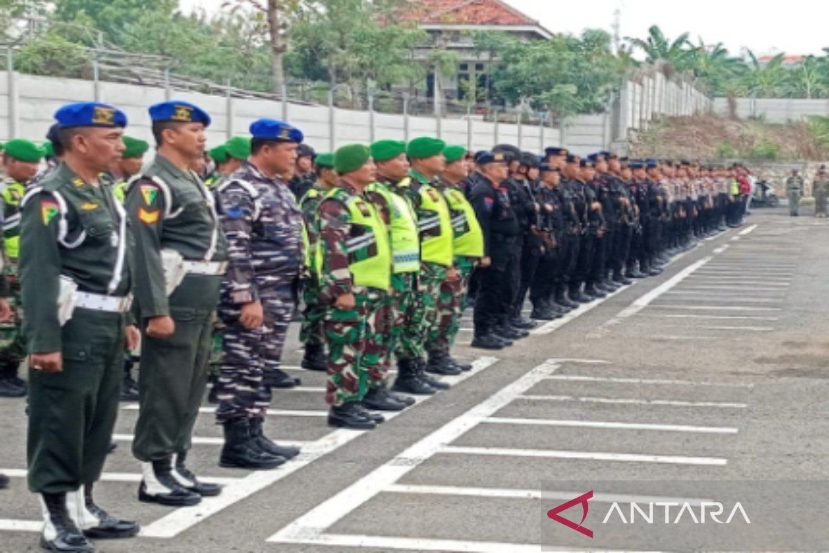 Polres Pamekasan Mobilisasi 883 Personel untuk Amankan Pertandingan Madura vs Persija